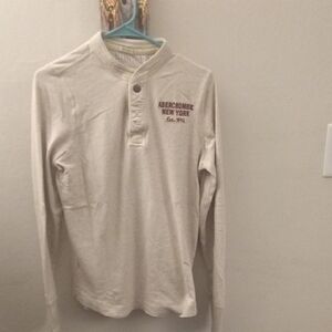 Abercrombie & Fitch Cream Long Sleeve Tee